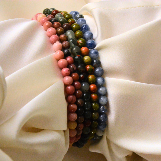 Elastic mineral bead bracelet (4mm)