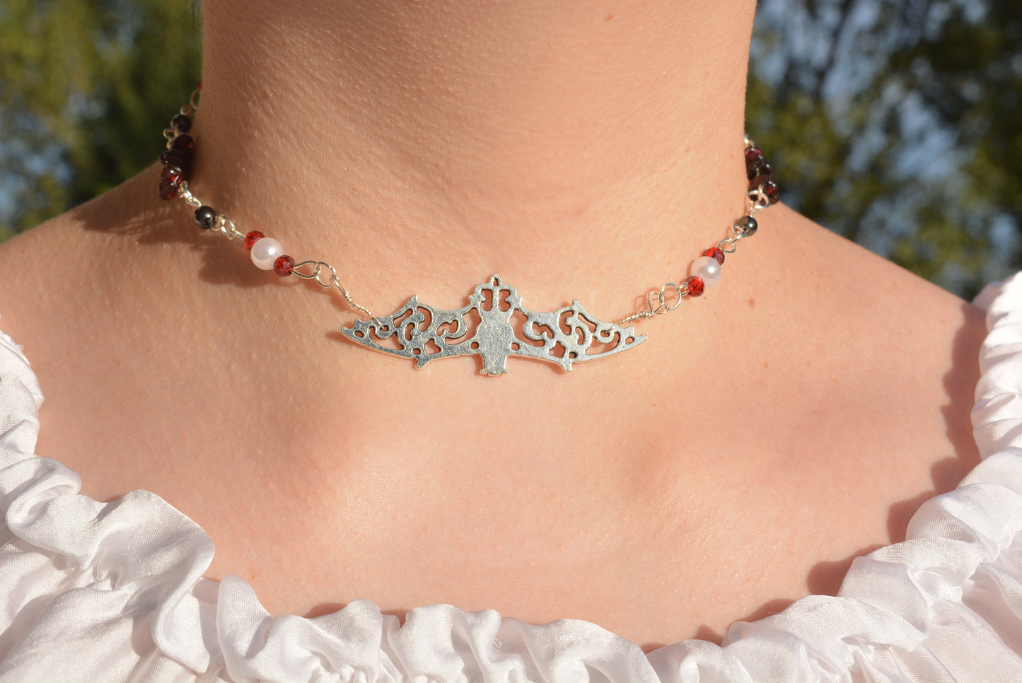 Collana choker pipistrello